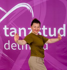 Mehr über den Artikel erfahren Salsa & Bachata Solo